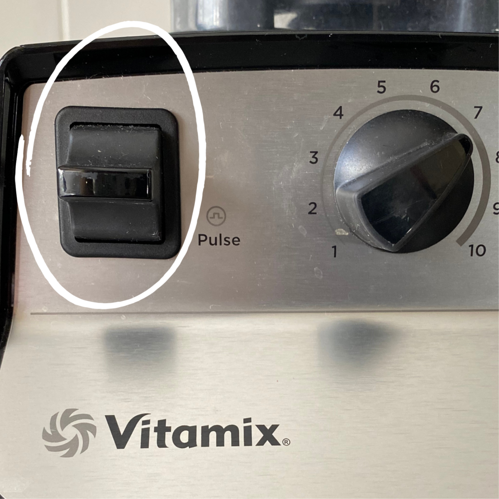 Vitamix pulse button zoomed in