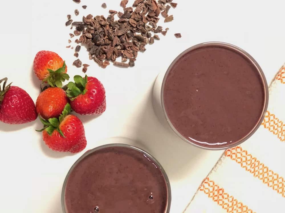 Strawberry and cocoa smoothie by Isabel Smith Nutrition