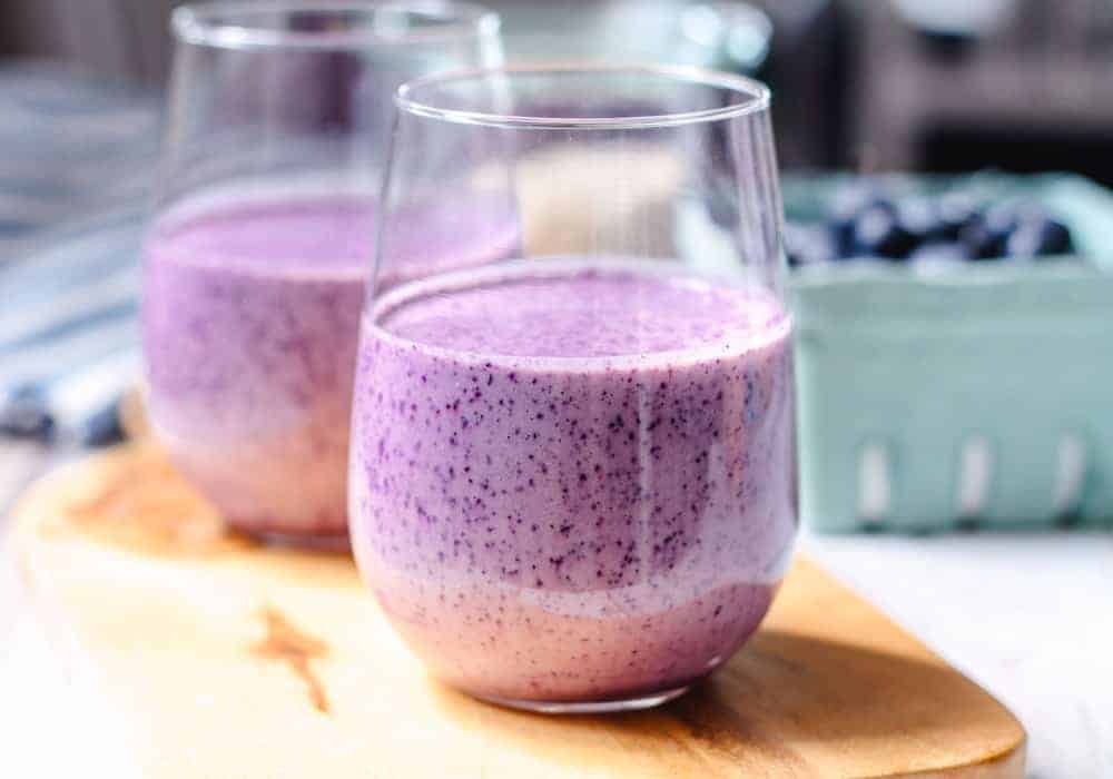 Blueberry Oatmeal Breakfast Smoothie by The Honour System