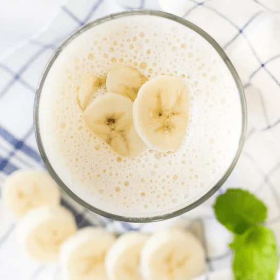 our favorite magic bullet smoothie. banana oatmeal smoothie