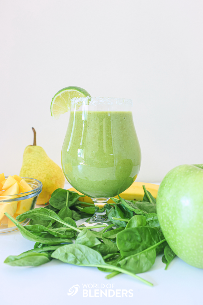 apple banana smoothie with spinach, mango, pear and ice